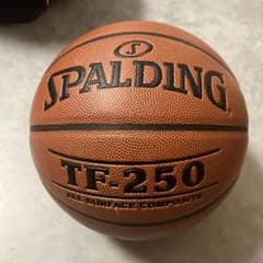 SPALDING バスケットボール　7号のサムネイル