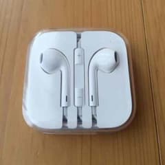 【新品】純正イヤホンのサムネイル