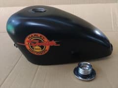 Harley-Davidson Sportster 883 タンクのサムネイル