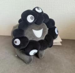 本日限定】黒ミャクミャク 這い型ぬいぐるみ黒 S 関西万博 - メルカリ