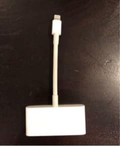 Apple純正　ライトニング - VGA変換アダプタのサムネイル