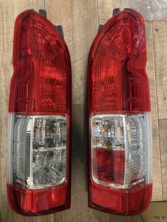 寒冷地仕様 ハイエース200系純正テールランプ 【新車外し】 - メルカリ