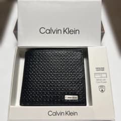 Calvin Klein 黒 レザー 二つ折り財布のサムネイル