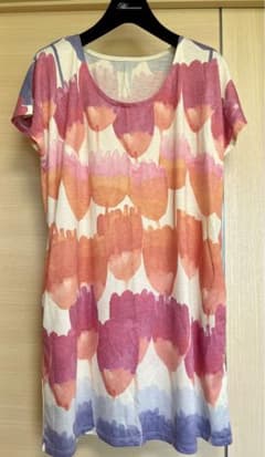Tシャツ　ワンピースのサムネイル