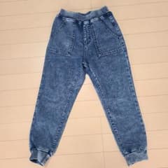 GU　キッズ　デニム　ジョガーパンツ　ジーユー　130　子供服のサムネイル