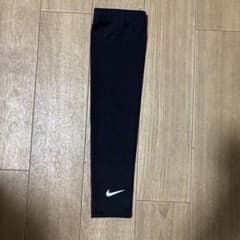 NIKE アームカバー ブラック Lサイズのサムネイル