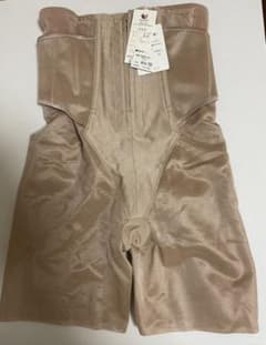 【すず様専用】ワコール シェイプマミーガードル 70のサムネイル