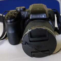 FUJIFILM FinePix S8200 デジタルカメラ 一眼レフのサムネイル