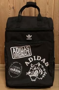 ADIDAS ORIGINALS ブラックリュックのサムネイル