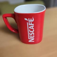 NESCAFÉ 赤 マグカップ　非売品のサムネイル