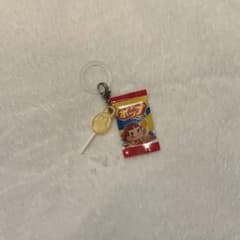 ペコちゃん お菓子 めじるしアクセサリー ガチャガチャのサムネイル