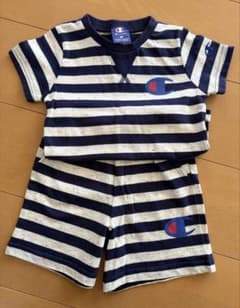 Champion ストライプ Tシャツ・ショートパンツセット　90cmのサムネイル