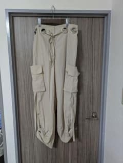 【ラベルエチュード】 カーゴパンツ ベージュのサムネイル