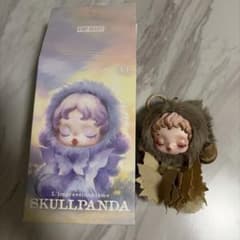 POP MART SKULLPANDA ぬいぐるみマスコットのサムネイル