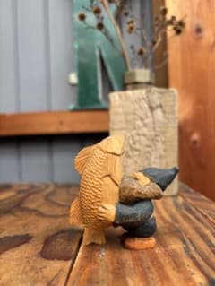藤岡孝一 木彫 ポルックス 小人 魚を抱える小人 a 北海道作家 藤岡孝一 木彫 ポルックス 小人 魚を抱える小人 b 北海道作家 彫刻