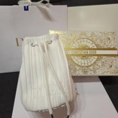 Diorノベルティ ポーチ&カプチュールスキンケアSetのサムネイル