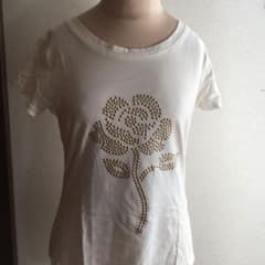 ヒーアズ Tシャツのサムネイル