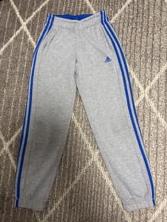adidas キッズ ジャージ パンツ グレーに青ラインのサムネイル
