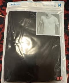 新品　ユニクロ エアリズム VネックT 半袖 Mメンズ 黒のサムネイル
