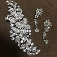 ウェディング ヘッドドレスのサムネイル