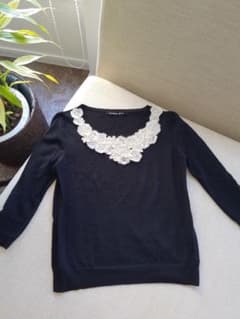 にゃー様専用　ストロベリー　刺繍ニットのサムネイル