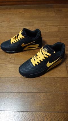 NIKE AIR MAX 90のサムネイル