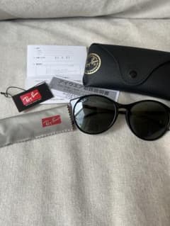 Ray-Ban RB 4371F ブラック サングラスのサムネイル