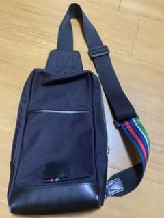 ポールスミス　Paul Smith 黒色　ボディーバッグのサムネイル