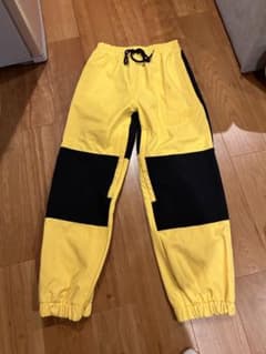スノーボードウェア　パンツのサムネイル