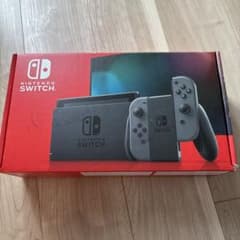 Nintendo Switch 本体 ブラック Joy-Con付きのサムネイル