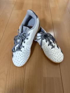 adidas フットサルシューズ 21cm 室内使用のみ 超美品 靴底ほぼ新品！のサムネイル