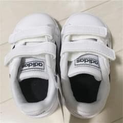 adidas スニーカー　11cmのサムネイル