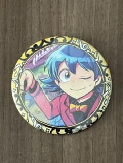 超希少】魔入りました！入間くん カラオケの鉄人 コラボ缶バッジ カラ
