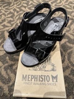 MEPHISTOサンダル　エナメル　ブラックのサムネイル