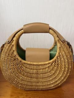 ラタンと合成皮革のかごバッグのサムネイル