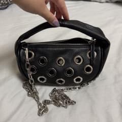 鬼*桃様 7/10までMOUSSY EYELET ミニバッグ ブラックのサムネイル