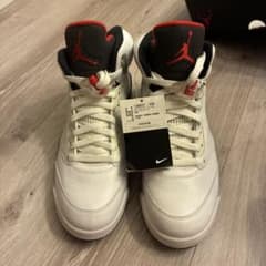 NIKE AIR JORDAN 5 RETRO 136027-104のサムネイル