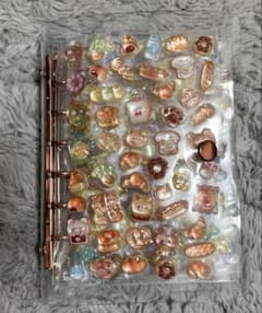 シール帳 完成品のサムネイル