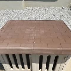 外用の犬小屋のサムネイル