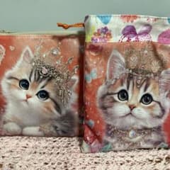 スペシャルセット　SALE 猫柄　巾着　パクパクポーチ　ハンドメイド 猫柄ポーチ＆巾着セット パネル猫ちゃんฅ(>ω<ฅ)ニャー - メルカリ