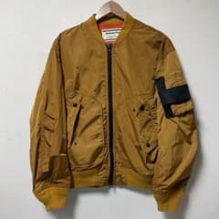 オニツカタイガー MAー1ジャケットのサムネイル