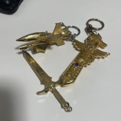 龍・剣・飛行機キーホルダーセット ゴールド - メルカリ