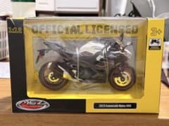 2023 Kawasaki Ninja 400 フィギュアのサムネイル
