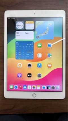 Apple iPad第7世代 (シルバー, 32GB, MW752JA/A)のサムネイル
