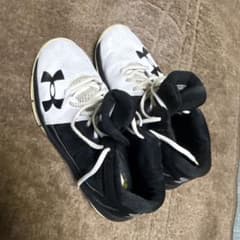 Under Armour バスケットシューズ ハイカット ホワイト/ブラックのサムネイル