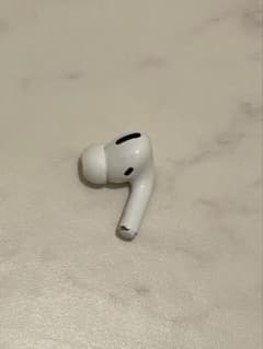 Apple AirPods Pro 第1世代 右耳 本体のみのサムネイル