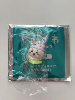 映画ちいかわ　人魚のひみつ　入場特典第一弾　めじるしアクセサリー　古本屋さんのサムネイル