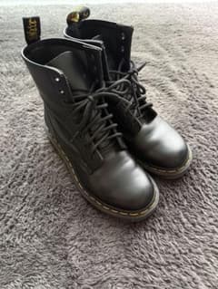 Dr. Martens 8ホール ブーツ ブラック　値下げ交渉◎のサムネイル