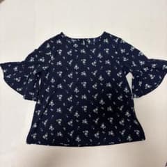 UNIQLO 花柄 半袖ブラウス ネイビー 140cmのサムネイル