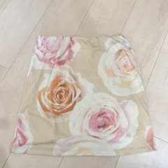 薔薇柄ミニスカートのサムネイル